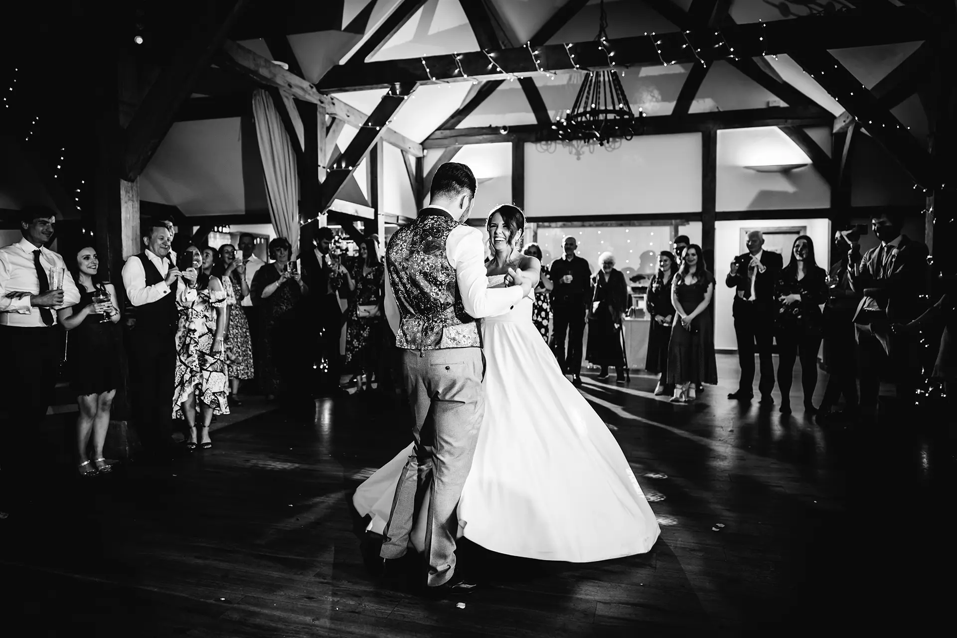 sandhole oak barn first dance