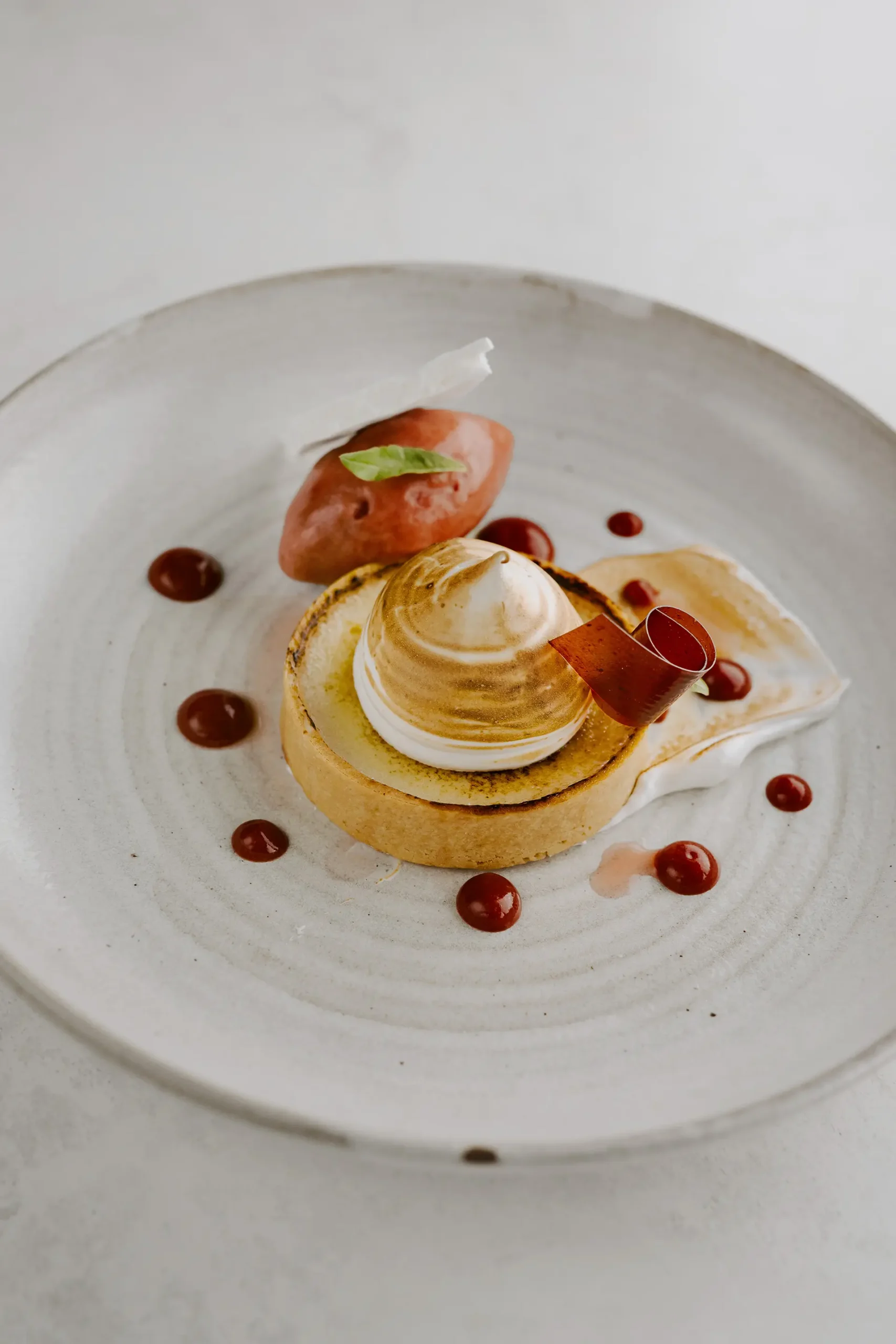sandhole-oak-barn-lemon and strawberry tart