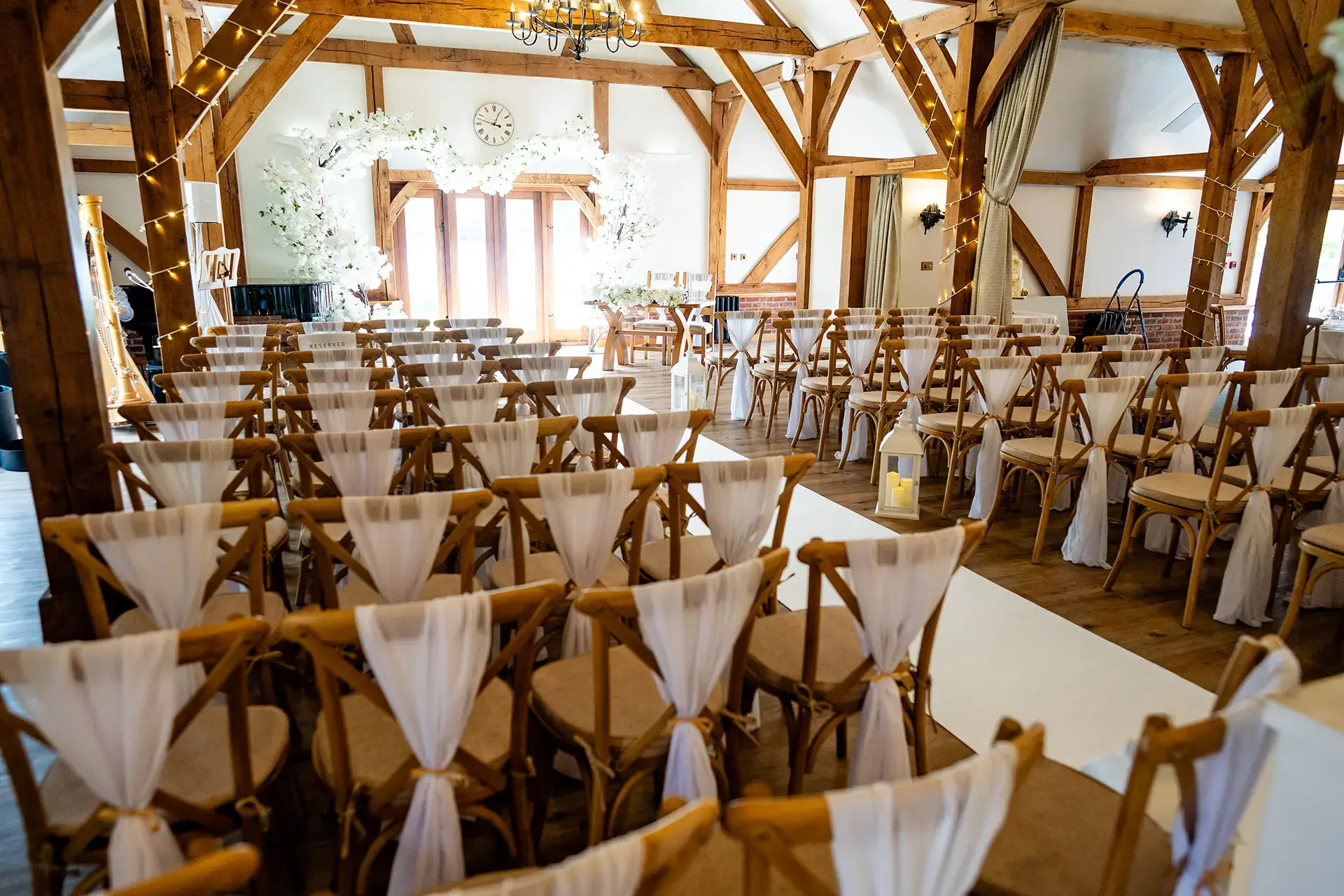 sandhole-oak-barn-oak barn ceremony space